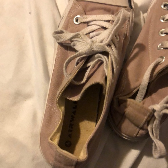 Purple converse - Picture 3 of 3